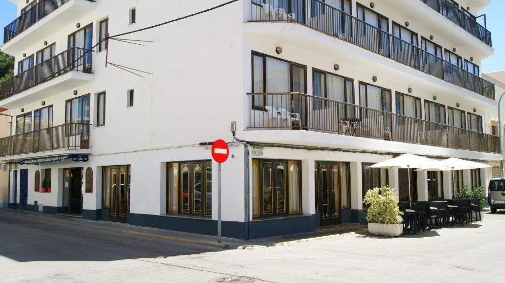 Hotel Alfonso Cala Ratjada  Exteriör bild